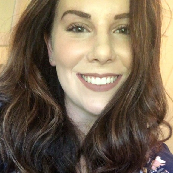 Meet your Posher, Abby - Picture 1 of 1